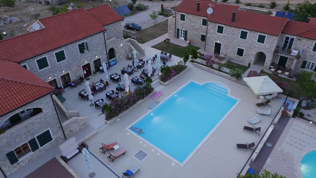 Pansion Skelin Hotel Drinovci Екстериор снимка