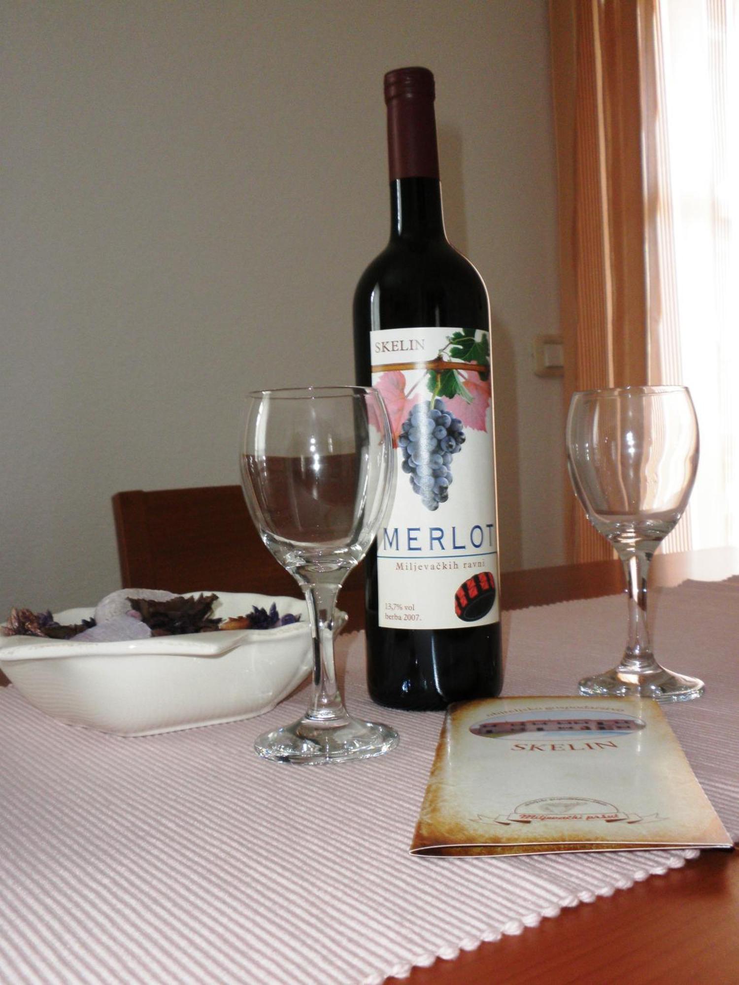 Pansion Skelin Hotel Drinovci Екстериор снимка