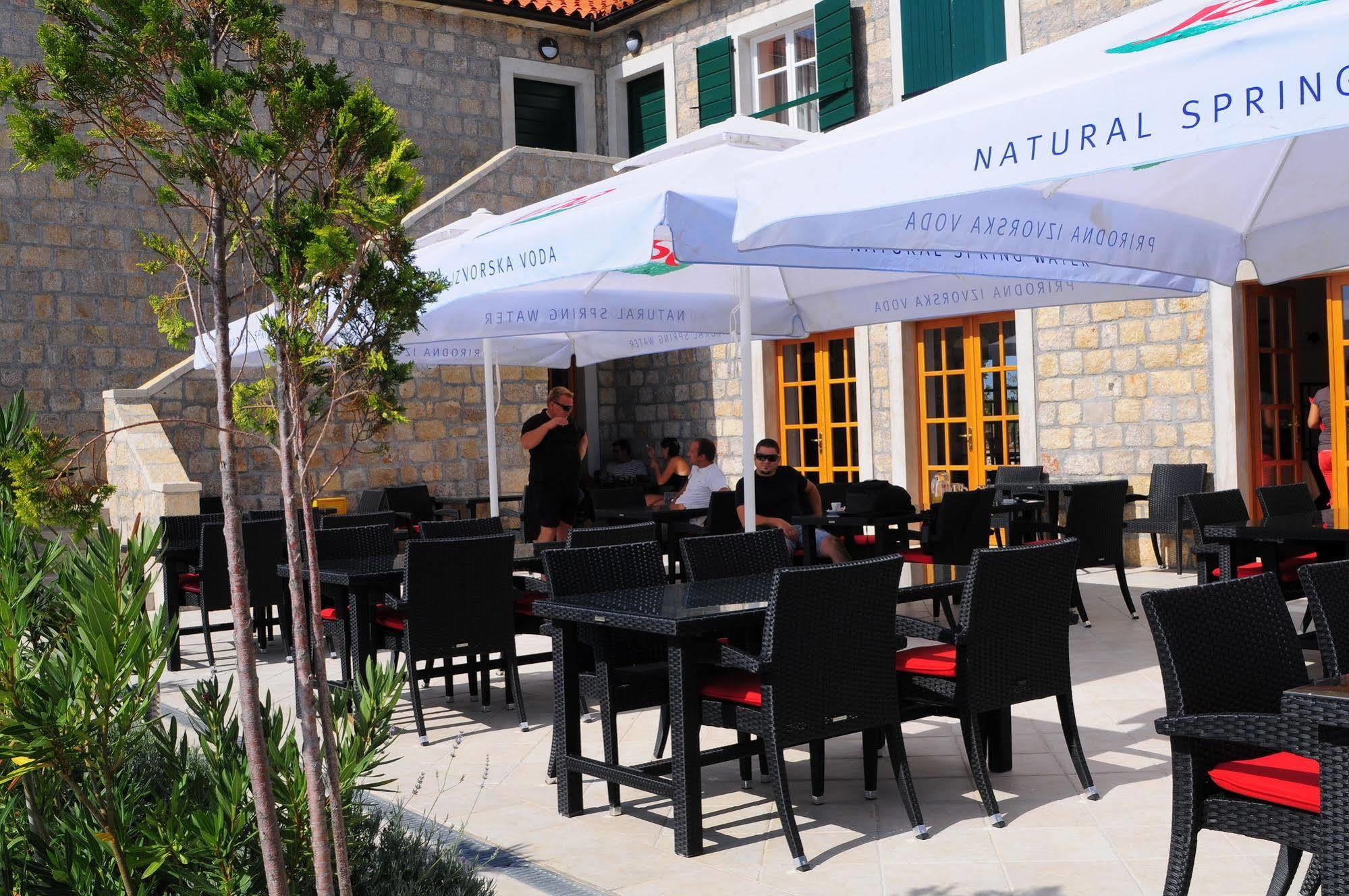 Pansion Skelin Hotel Drinovci Екстериор снимка